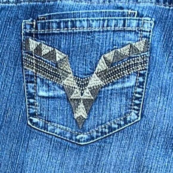 LIGHTLY USED VGS STRAIGHT JEANS WITH CUTE BACK POCKETS - Picture 2 of 4